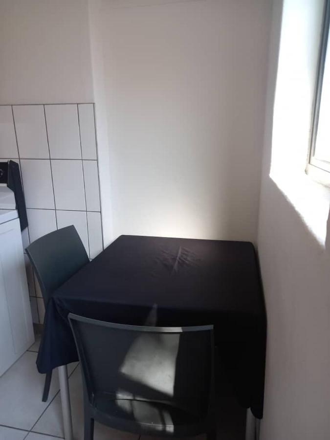 Self-Catering Studio, Unit 3 On Krupp ويندهوك المظهر الخارجي الصورة